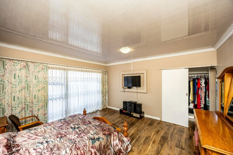 4 Bedroom Property for Sale in Beacon Bay Eastern Cape